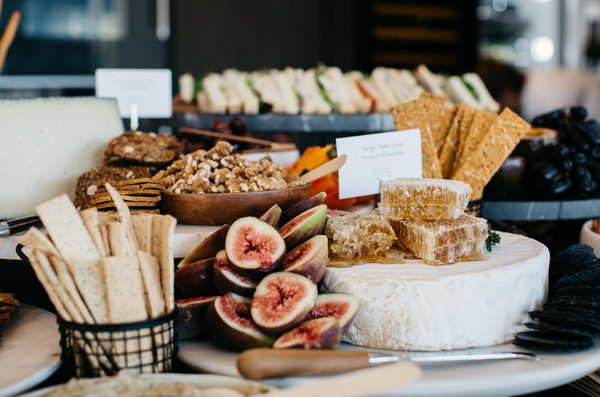 $750 Grazing Table (10-20 people)